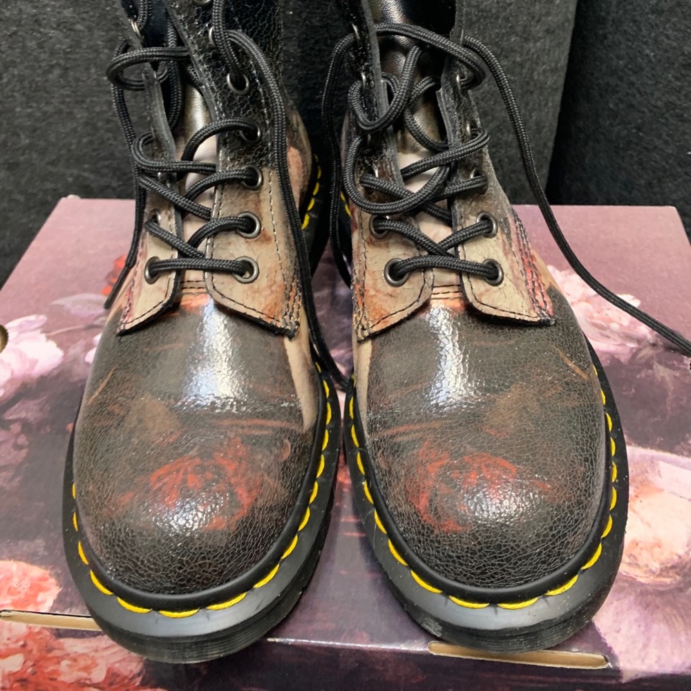 Doc Martens 1460 Power, Corruption & Lies